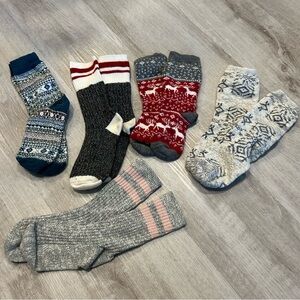 Set of five knit winter socks 
All very great condition 
Cozy socks